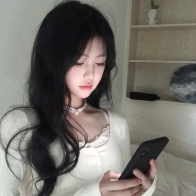 肮脏的黑袋子